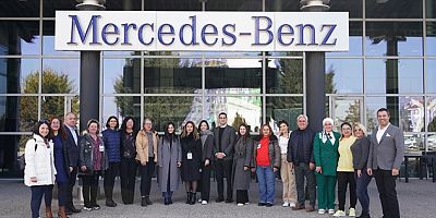 Kadın kaptanlar Mercedes-Benz Türk fabrikalarını ziyaret ettiler