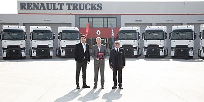 Özçelik Transport filosunu 12 adet Renault Trucks ile güçlendirdi