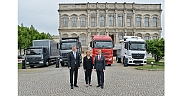 Mercedes-Benz Türk, kamyon segmentinde yenilediği geniş ürün yelpazesini tanıttı.