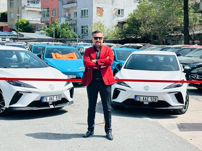 mutlular transport ykb mutluhan akan araçlar önünde