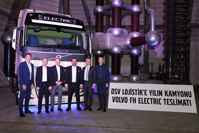 2024 yılın kamyonu volvo trucks dsv lojistiğe teslim edildi 