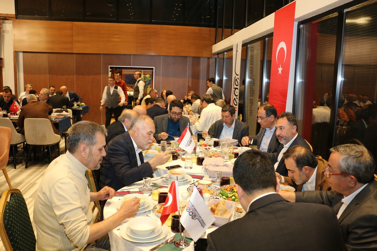 treder konya iftar yemeğinde buluştu