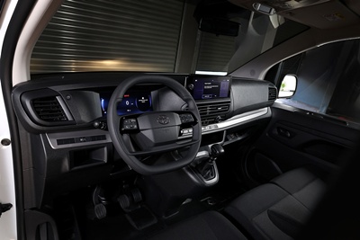 toyota proace cargo iç kabin görsel