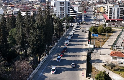 nazilli belediyesi temsa araçları konvoy halinde görseli