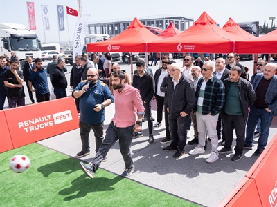 renaulu trucks fest futbol dart
