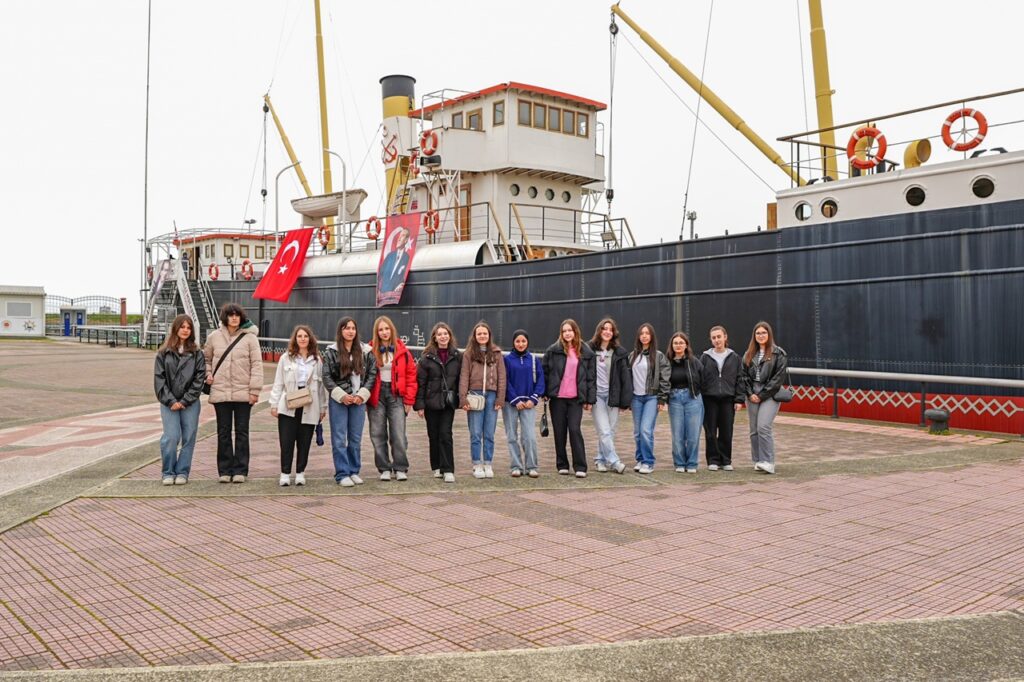 samsun 19 mayıs yıldız kızlar toplu foto