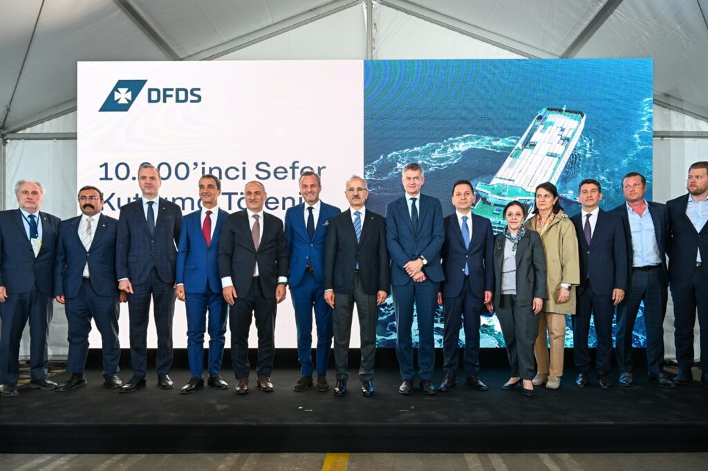 dfds 10 bininci akdeniz seferi toplu foto