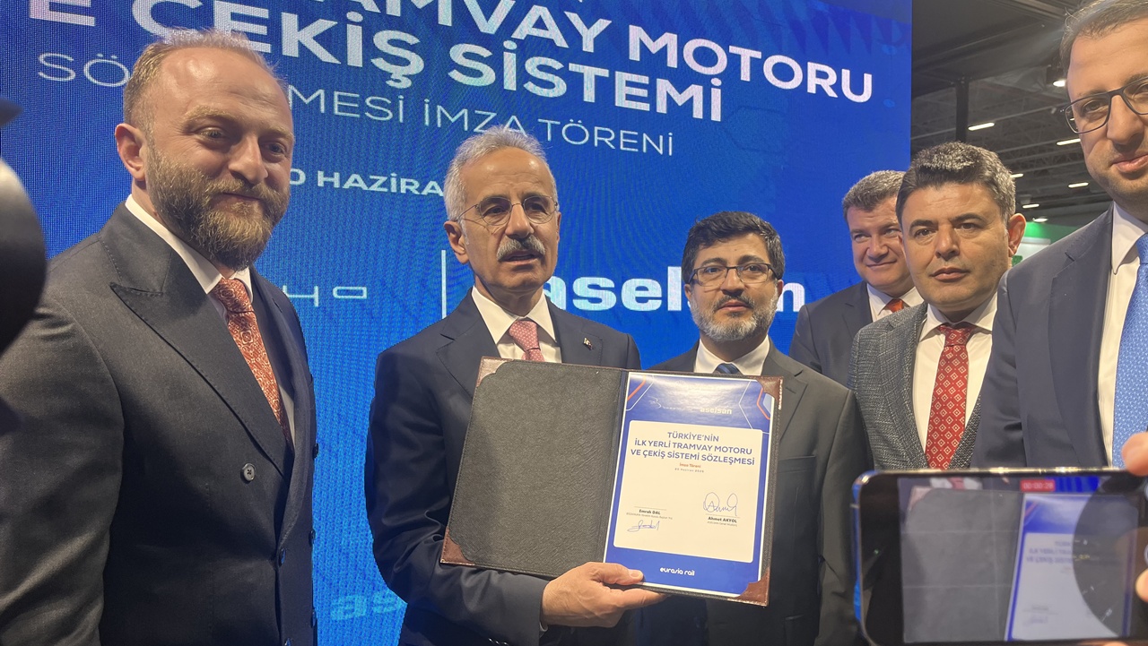 Bozankaya ve Aselsan “İlk Yerli Tramvay Motoru ve Çekiş Sistemi” için imzaları attı