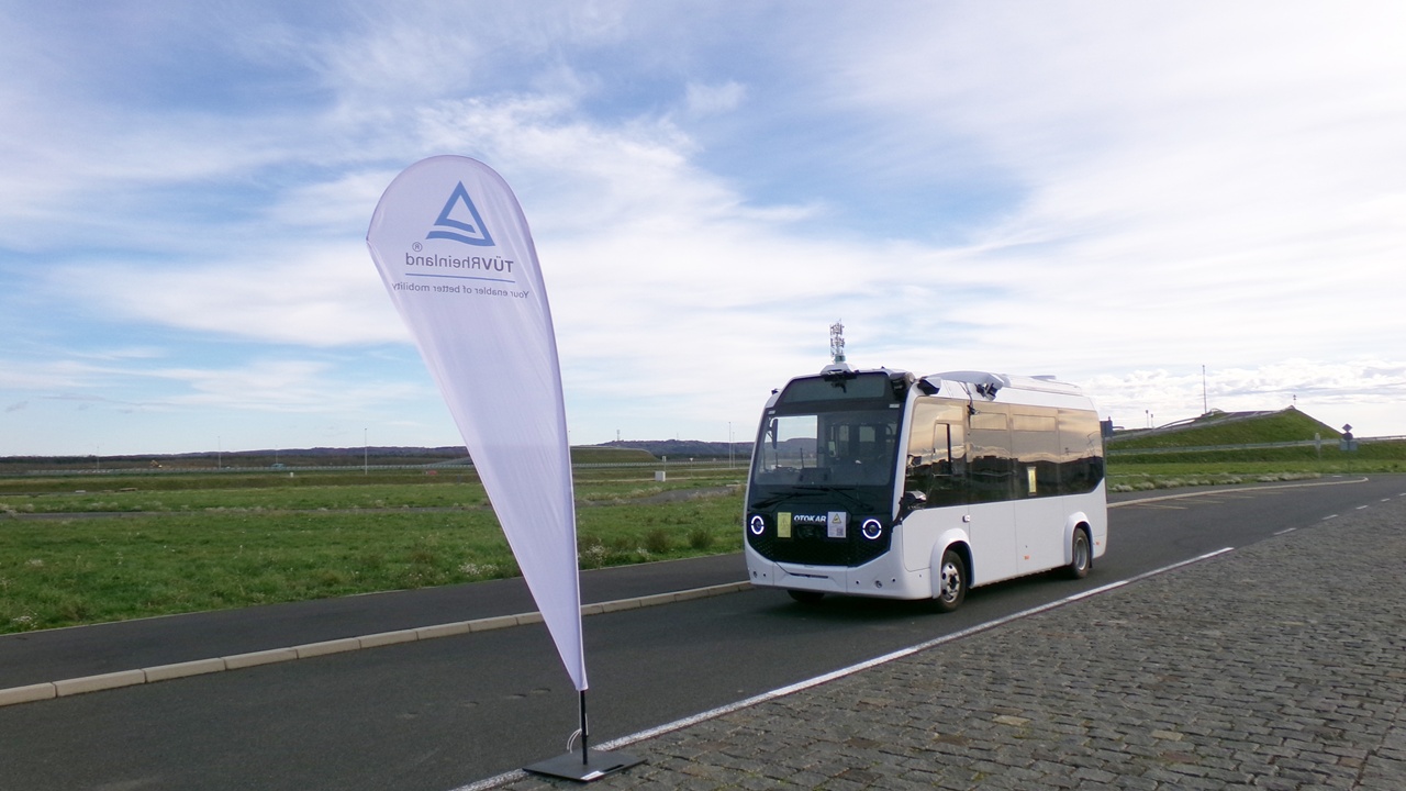Otokar’ın Otonom e-Centro’su Tüv Rheinland Testlerini Başarıyla Geçti
